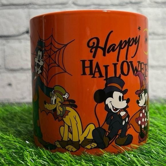 Disney Halloween Coffee Mug Cup Mickey Minnie Donald Daisy Pluto 20oz Ceramic - Picture 2 of 8